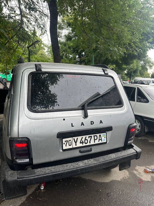 Нива Niva 2131 в зорошем состаяние.