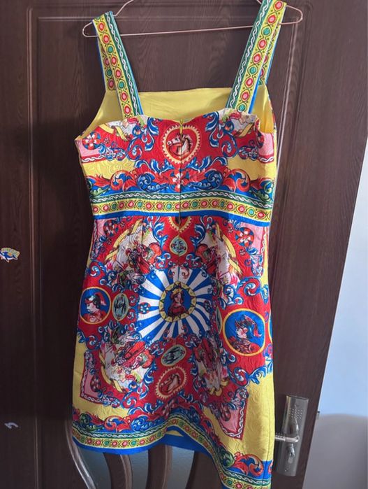 Rochie imprimeu deosebit