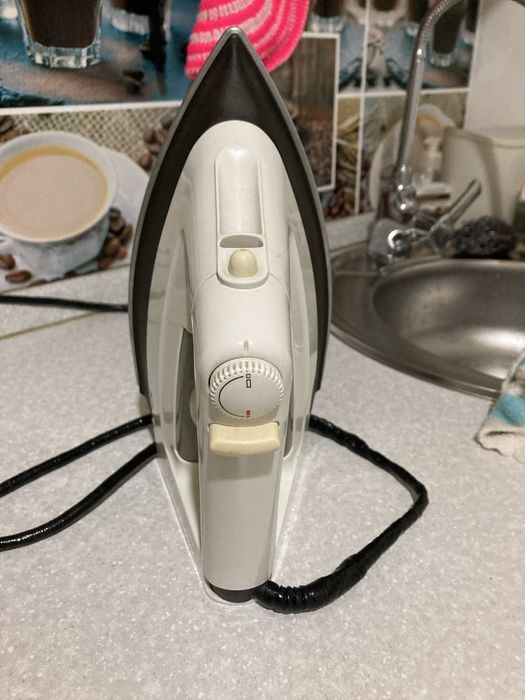 П р о д а ю   утюг