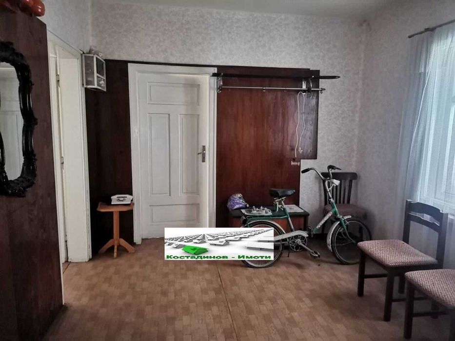 Етаж от къща в Гр. Асеновград ТОП ЛОКАЦИЯ