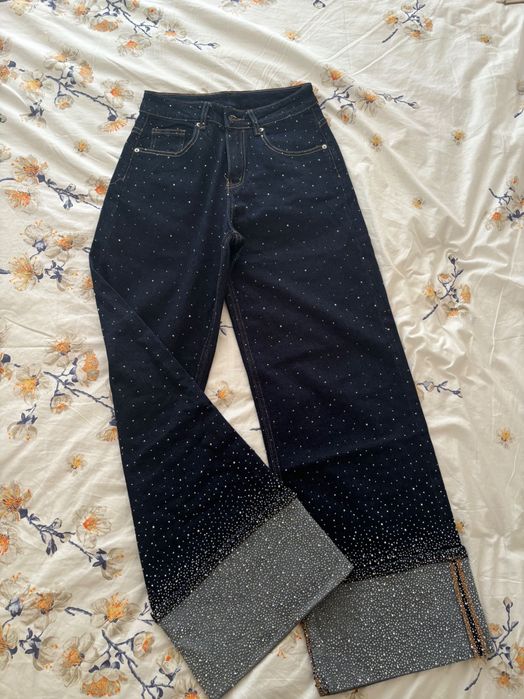 Дамски дънки с камъни