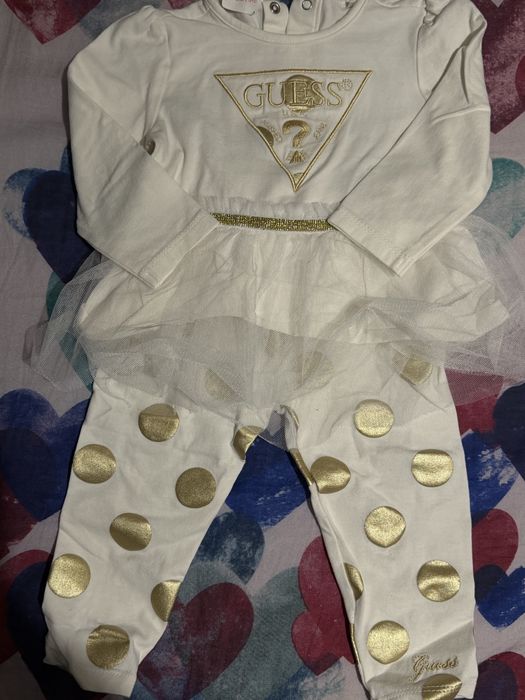 Комплекти на Guess