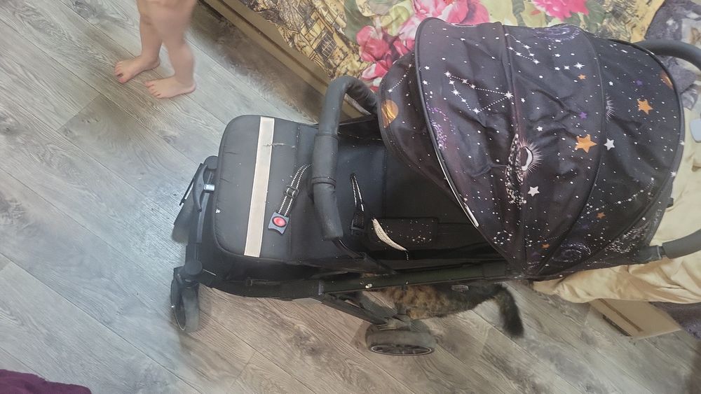 Продам коляску прогулочную