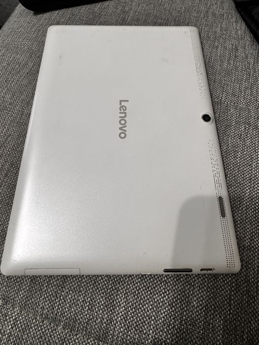 Vând doua tablete Lenovo TB2‑X30F la piese