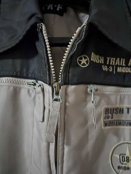 Geaca adolescenti, de la brandul TKF Bush Australia, practic noua