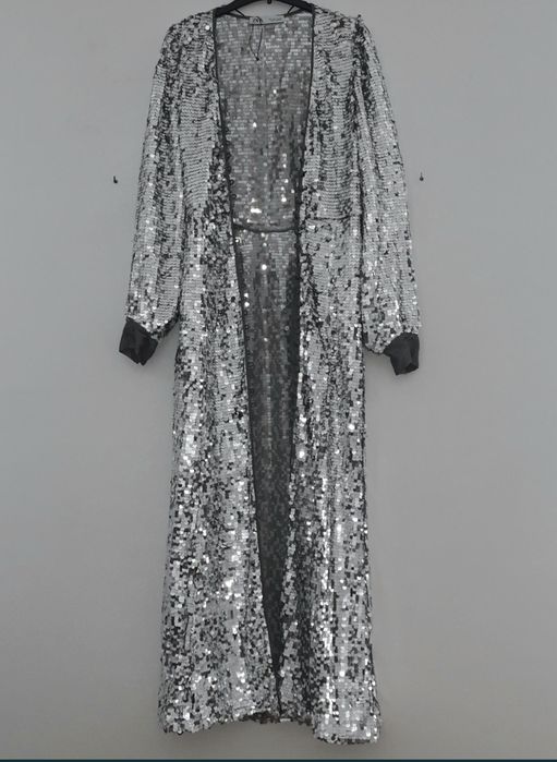 Rochie ocazie argintie cu paiete Zara