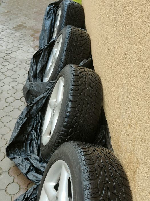 Vând jante aluminiu+cauciucuri 205/55/16