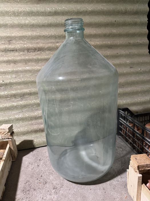 Бутил для вино сотилади