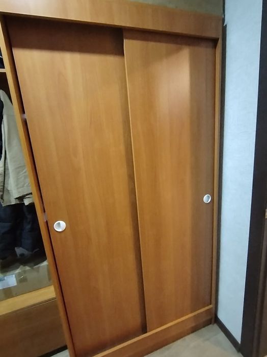 Продам два шкафа
