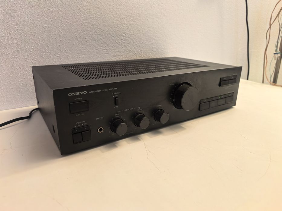 Amplificator Onkyo A 8220 statie se emite factura