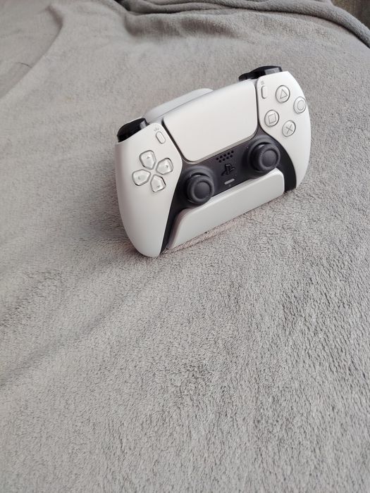 Controller ps5 original Sony dualsense  ( maneta ps5 )+ dock incarcare
