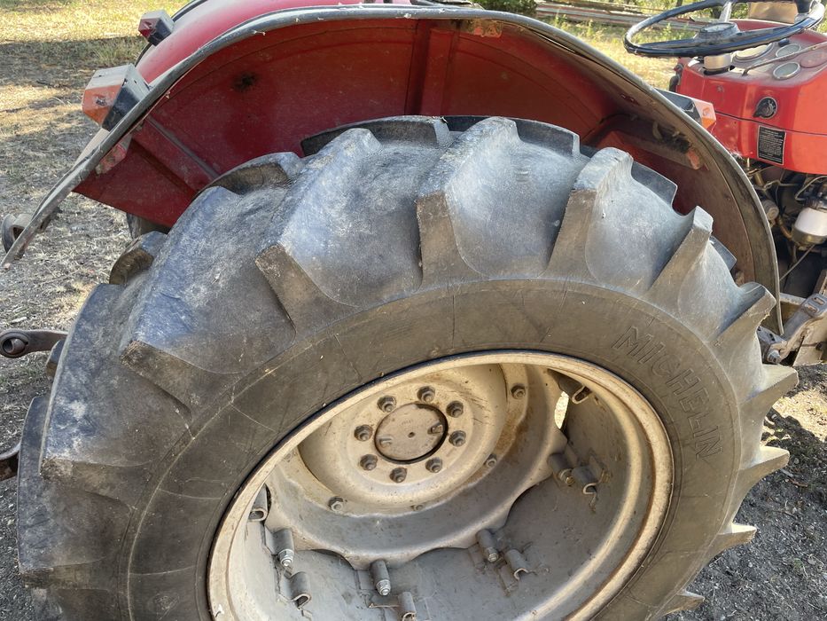 Massey Ferguson 158