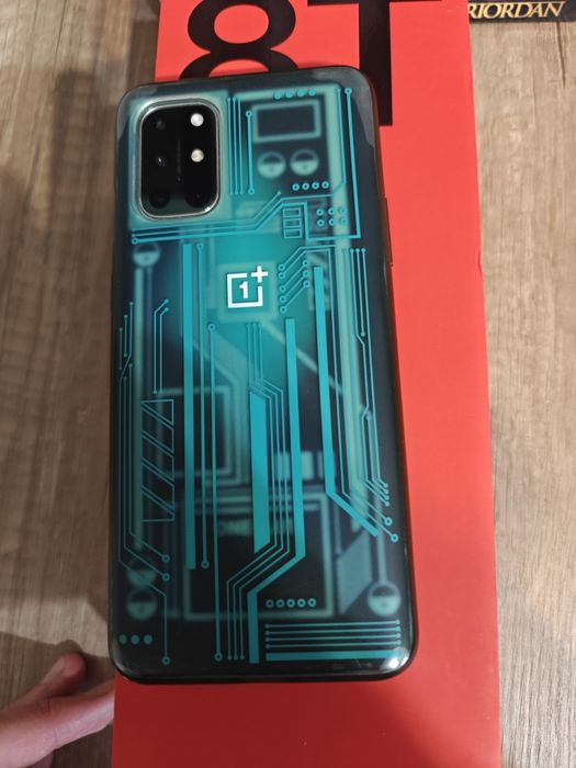 Telefon. OnePlus 8t