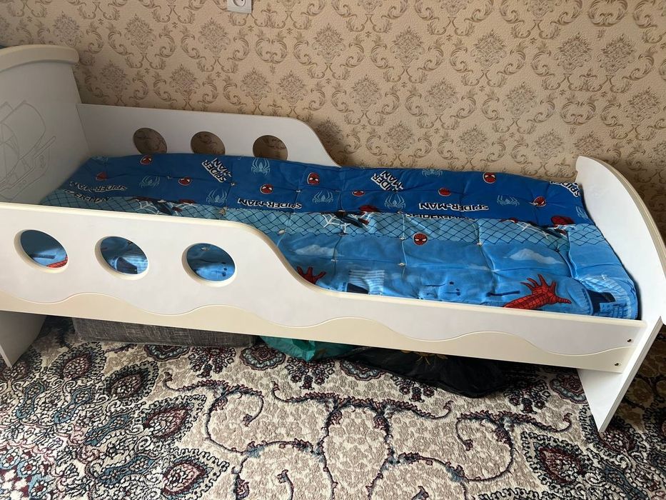 Тезда детский краватча сотилади