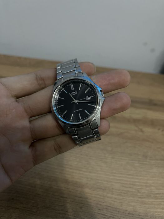 Продам часы срочно