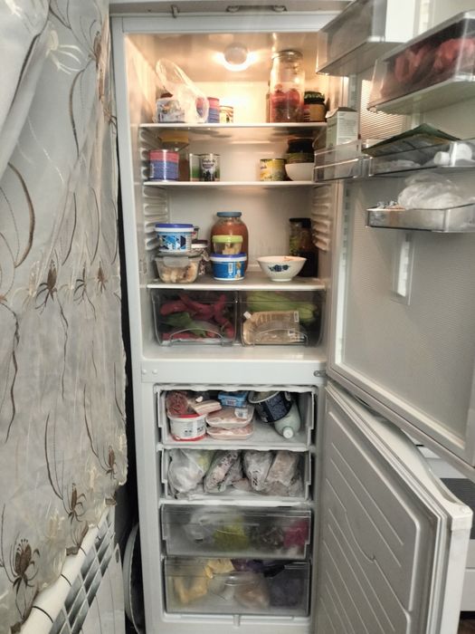 Продам холодильник