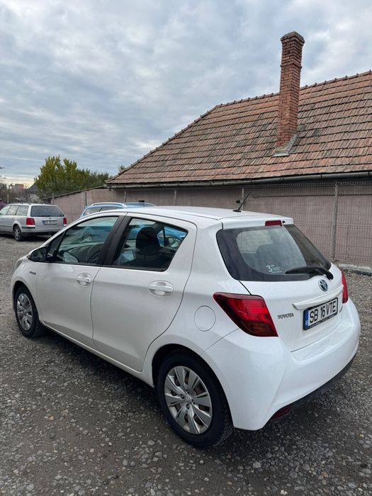 Vând Toyota Yaris