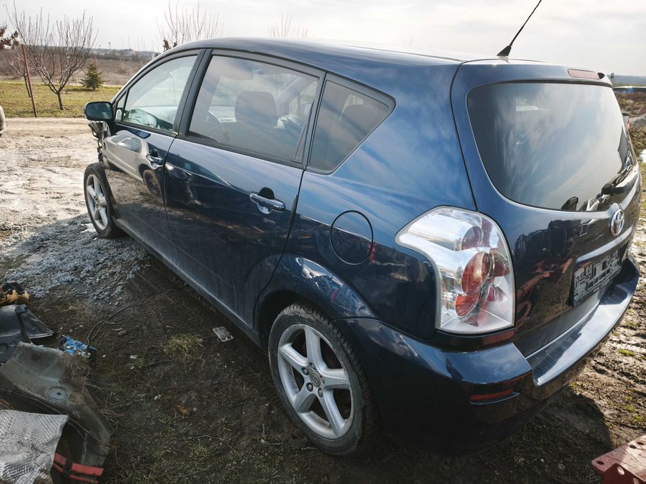 Piese din dezmembrari Toyota corolla verso 2,2 dcat 177 cai 2008