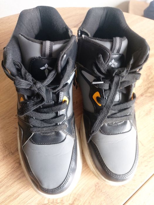 Продам демисезон обувь