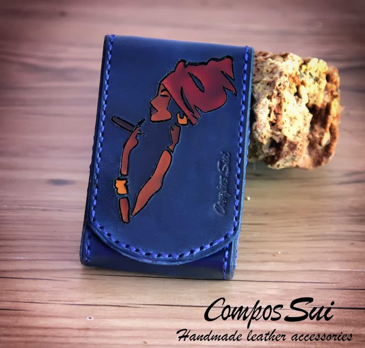 КОЖЕНИ АКСЕСОАРИ Портефейли, Табакери, Калъфи за очила и ножове и др.