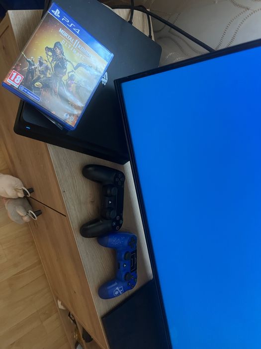 Ps 4 Slim 1TB 2Джойсткка Перфектен