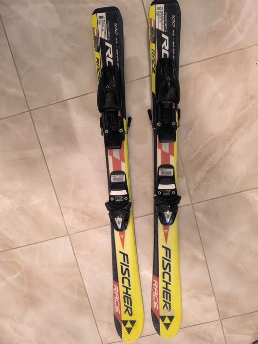 Clăpari Fischer mărimea 34 / 35 – în stare foarte bună