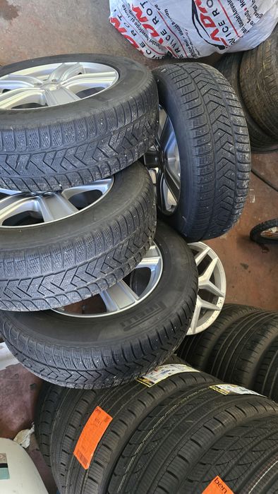 Anvelope iarna 235 65 18