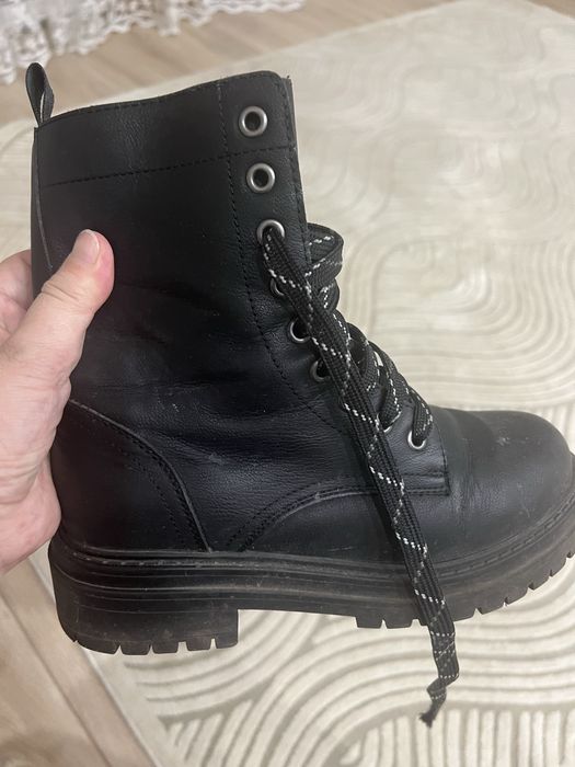 Продам ботинки зимние 36 р