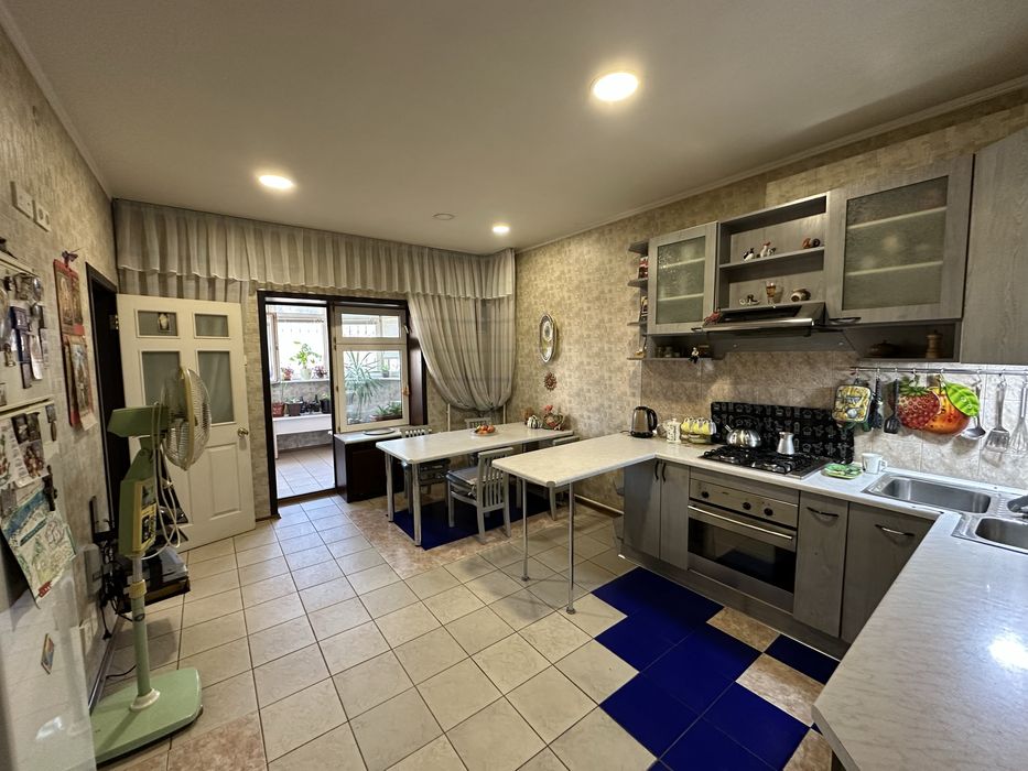 Ул. Эльбек. Первушка 3/3/4 Банковский дом 132м2