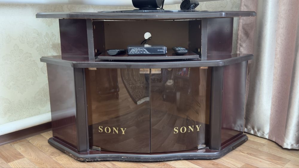 Продам тумбу под телевизор