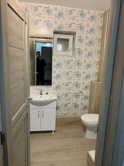 Inchiriere spatii comerciale, birouri, sala protocol.