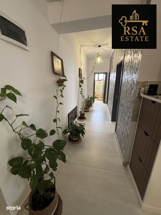 Apartament cu 3 camere de vanzare parter zona Dem Radulescu Rm Valcea