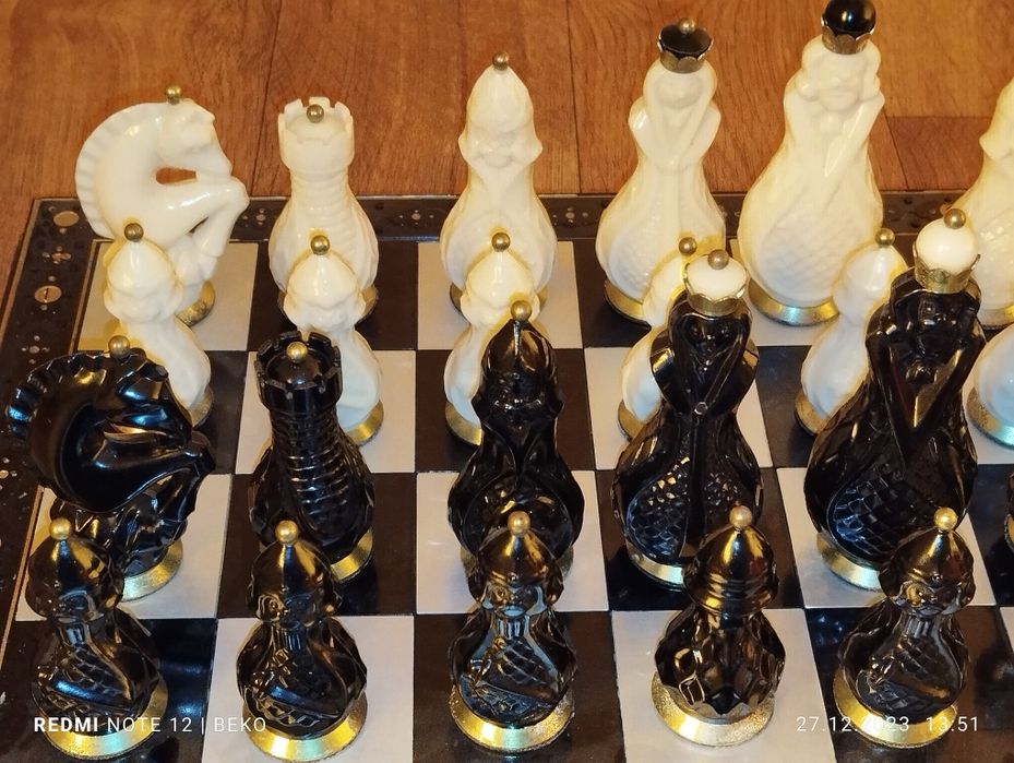 Fil suyagidan boʻgan 1987 yil SHAXMAT sotiladi