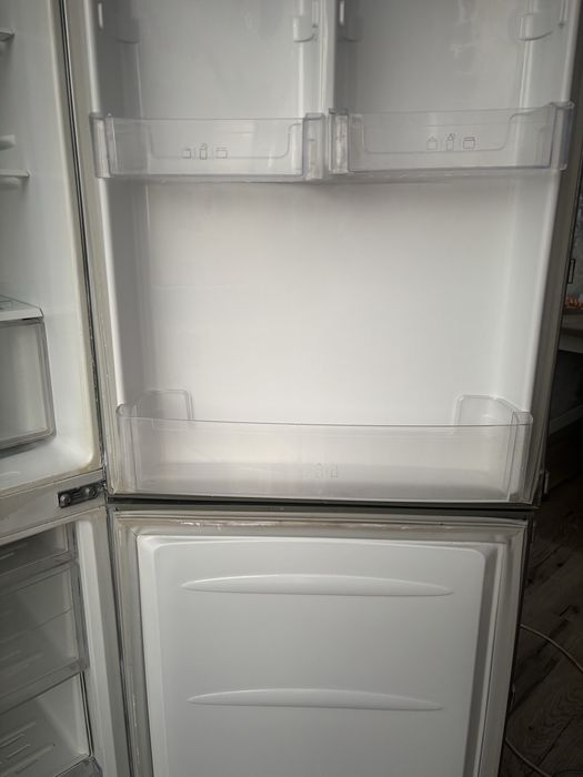 Продам холодильник