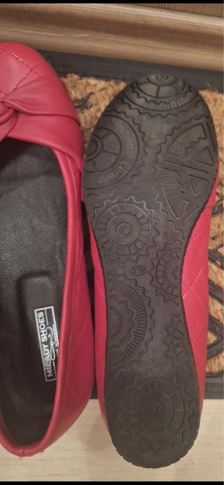 Пантофи/ балеринки/ обувки