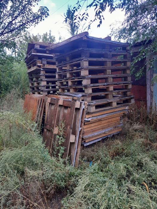 Продам поддоны 1400тг