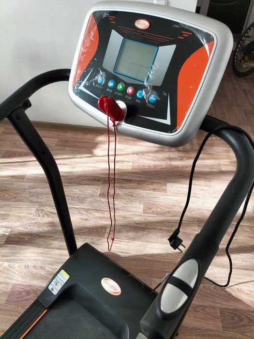 Продам беговую дорожку