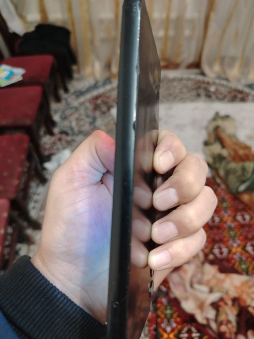 Продаетсья телефон