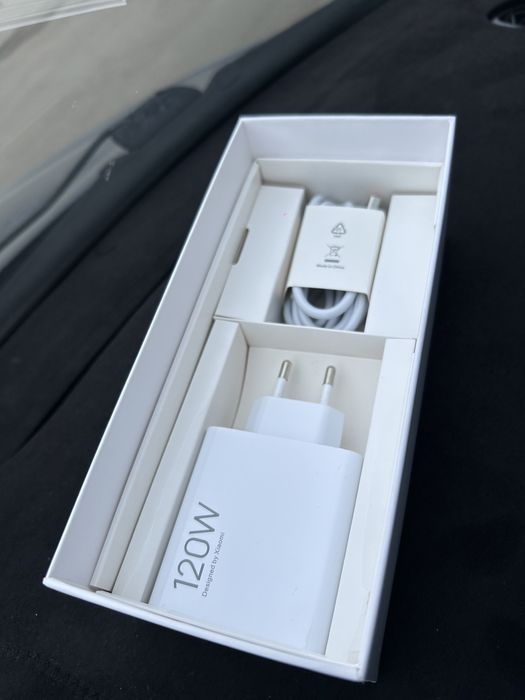 Продам новый Redmi Note 12 Pro+