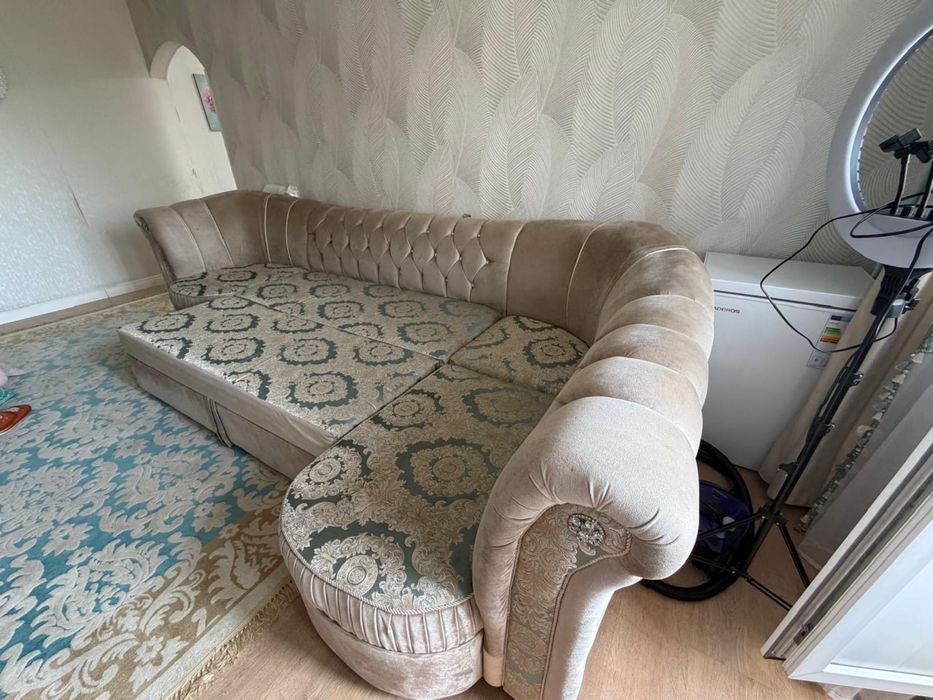 Продам срочно диван