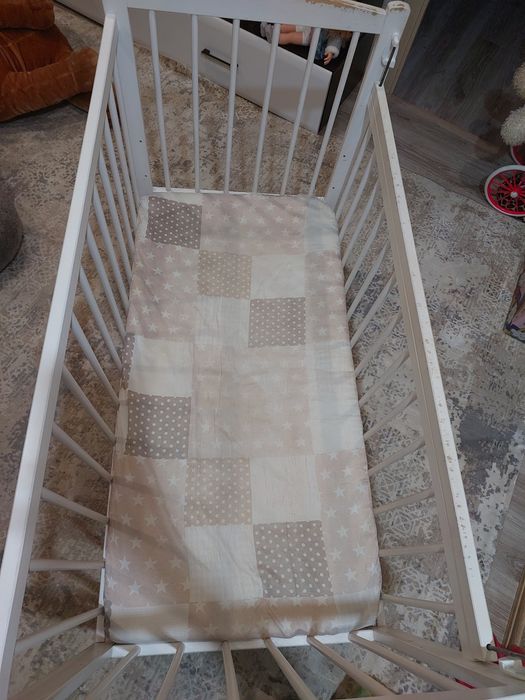 Продам детскую кроватку