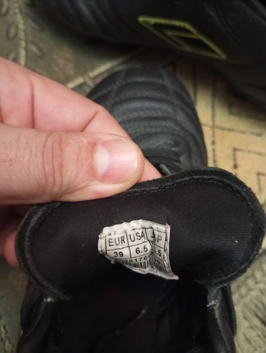 Футбольные Бутцы качественные 39 срочно