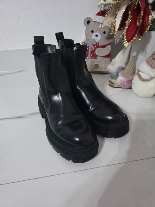 Ghete damă aproape noi