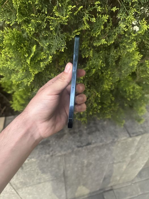 Продам телефон Айфон 12 Pro Max