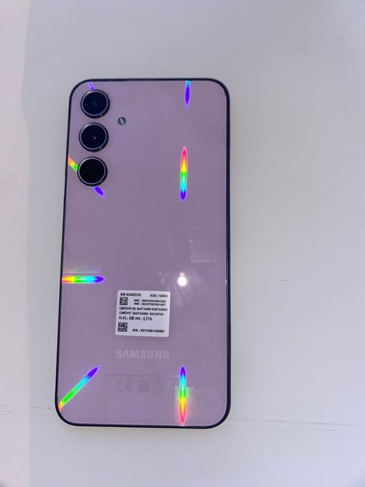 Самсунг телефон почти новая