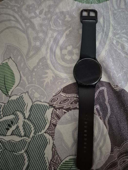 Продам Часы Samsung Watch4 оригинал