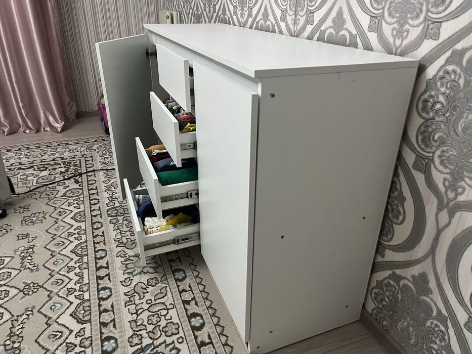 Продам белый комод