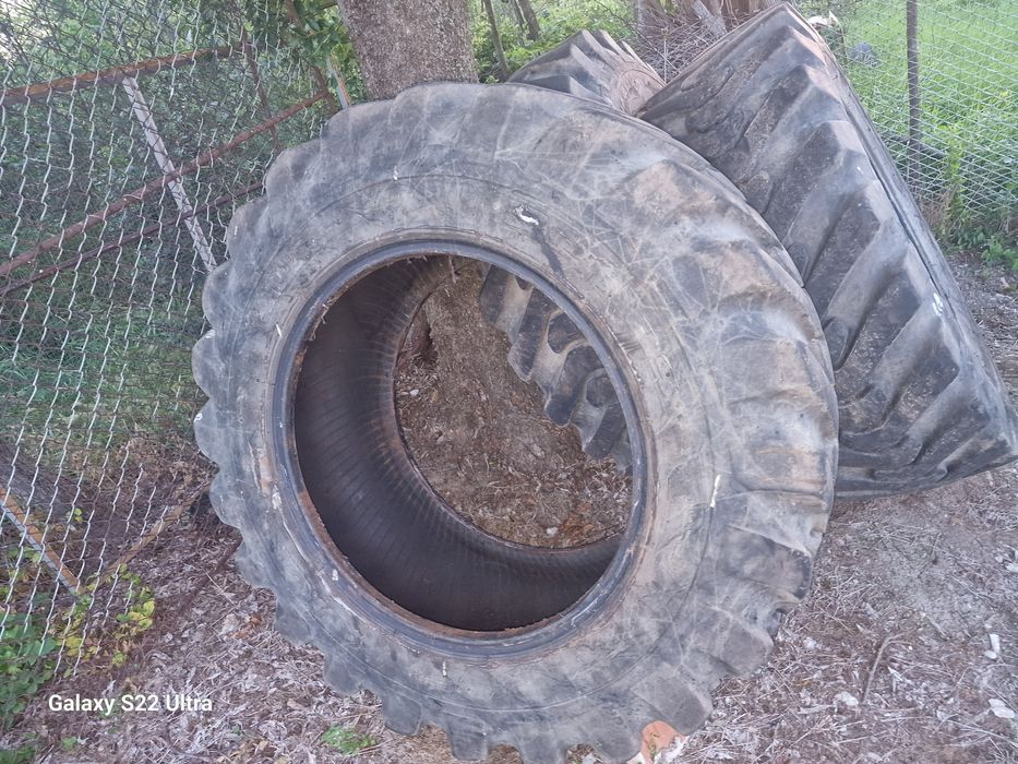 Cuciug buldoescavator