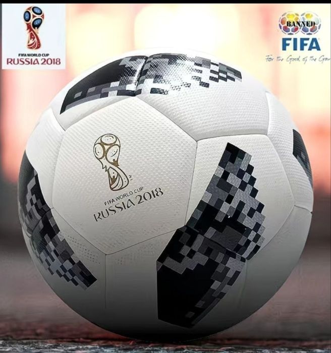 Футбольные  мячи