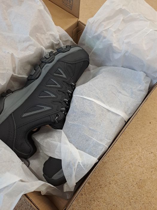 Маратонки Skechers, 41,5 чисто нови